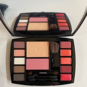 Chanel travel makeup palette